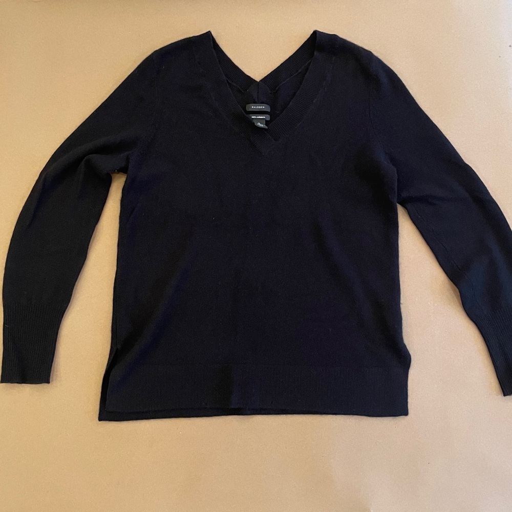 Halogen 100% Cashmere V-Neck Sweater